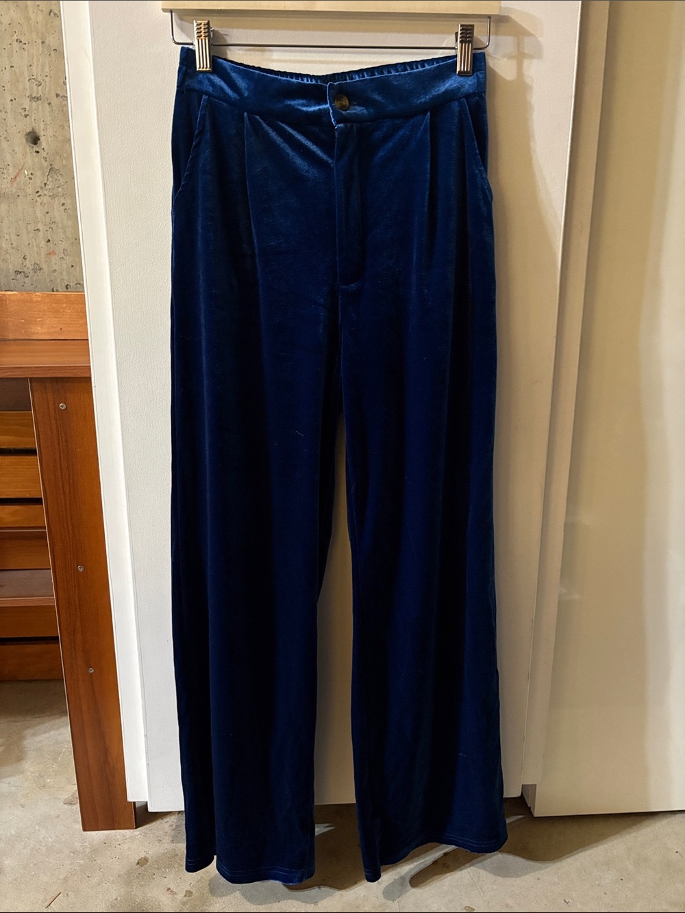 Wide-Leg Velvet Pants - Navy Blue